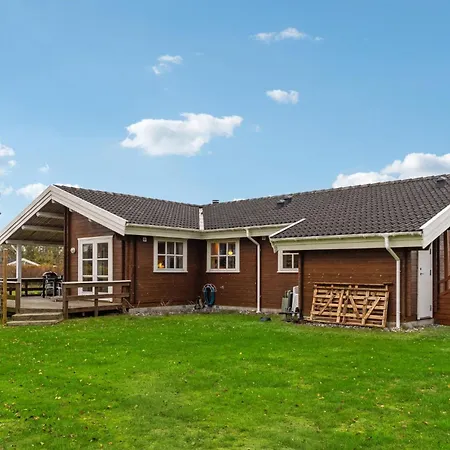 Dom wakacyjny Amazing In Vaeggerlose With Sauna